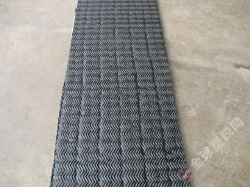 阻燃输送带 橡胶片科技在工业传动中的关键应用